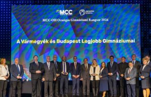 Kitüntető elismerés az Oktatási Hivataltól