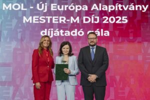 Mester–M díjat kapott Mestra Ágota tanárnő
