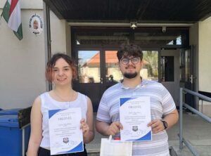 Két radnótis pódium Pápán